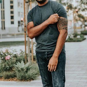 FRESH CLEAN TEES  MEN'S CREW NECK SHORT SLEEVE TEE SHIRT  COLOR: CHARCOAL